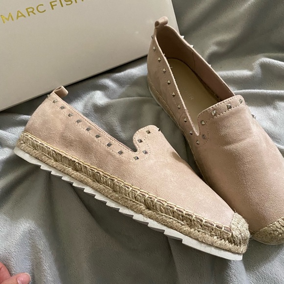 [MARC FISHER] CHEQUER ESPADRILLE SLIP ON - Picture 3 of 6